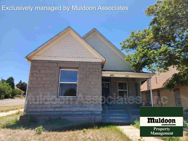 Pueblo House: 623 E Routt Ave