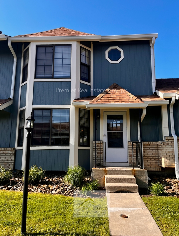Colorado Springs Condo: 918 London Green
