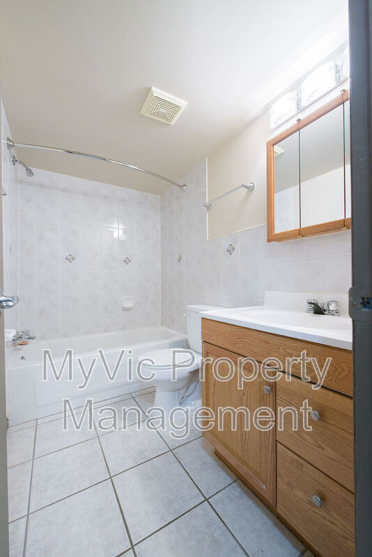 Edmonton House: 8255 95 Ave NW