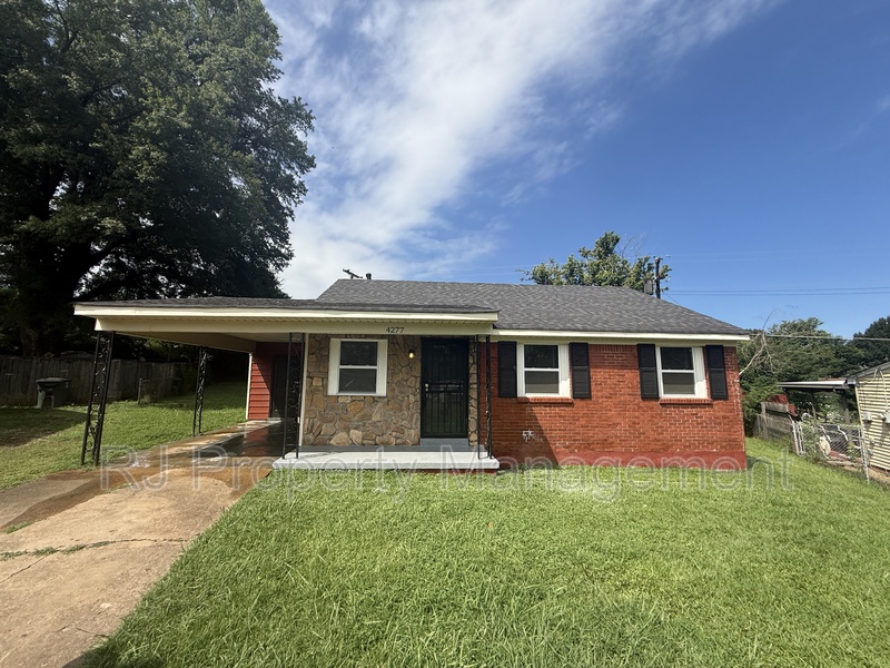 Memphis House: 4277 Falcon Cv