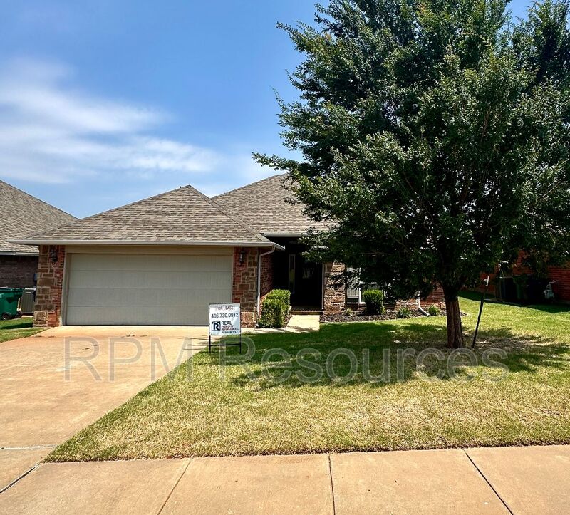 Edmond House: 6705 NW 159th