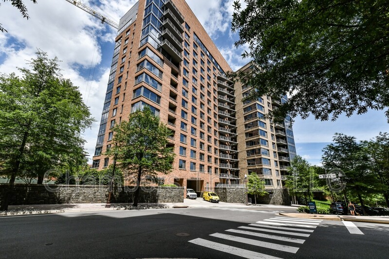 Arlington Condo: 2001 15th St. N