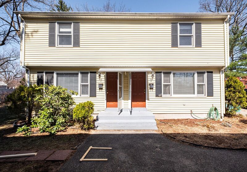 Springfield Condo: 54 Price St