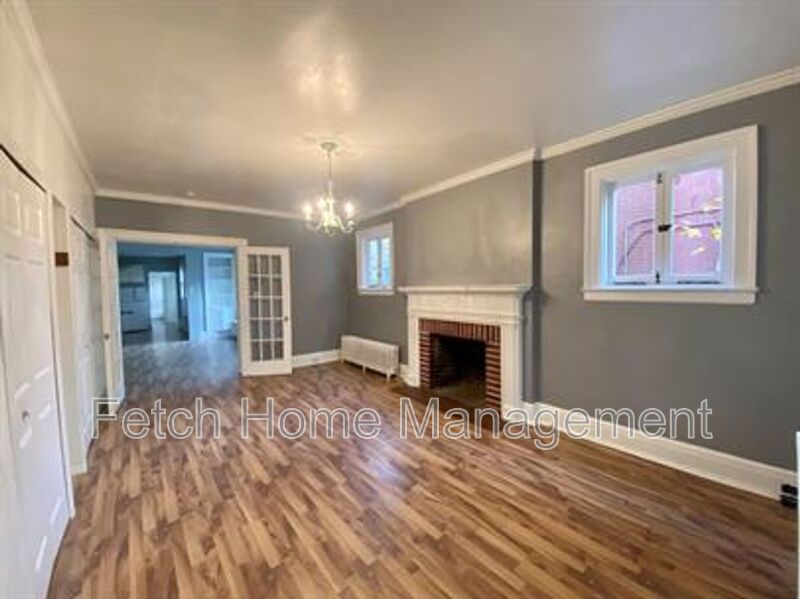 Lancaster House: 137 South Prince Street