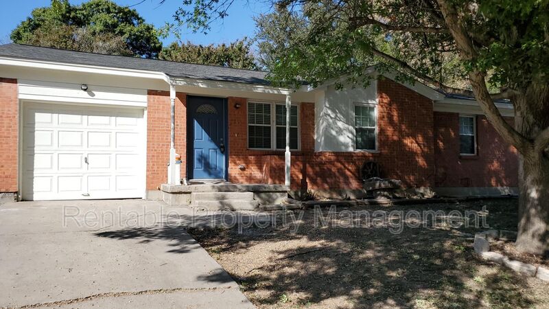 Fort Worth House: 8012 Chaparral Dr.