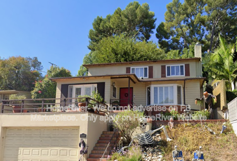 North Hollywood House: 12200 Laurel Terrace Dr