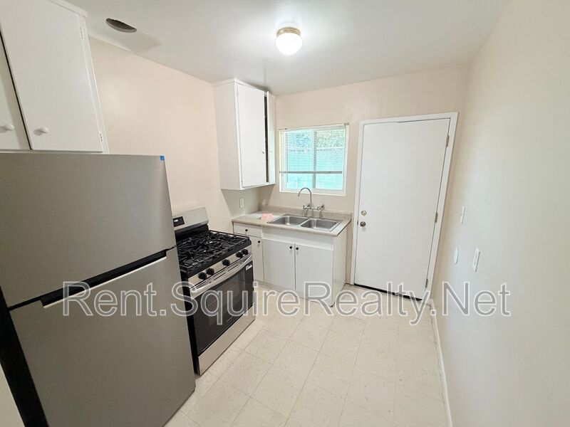 Azusa Condo: 936 W. Foothill Blvd
