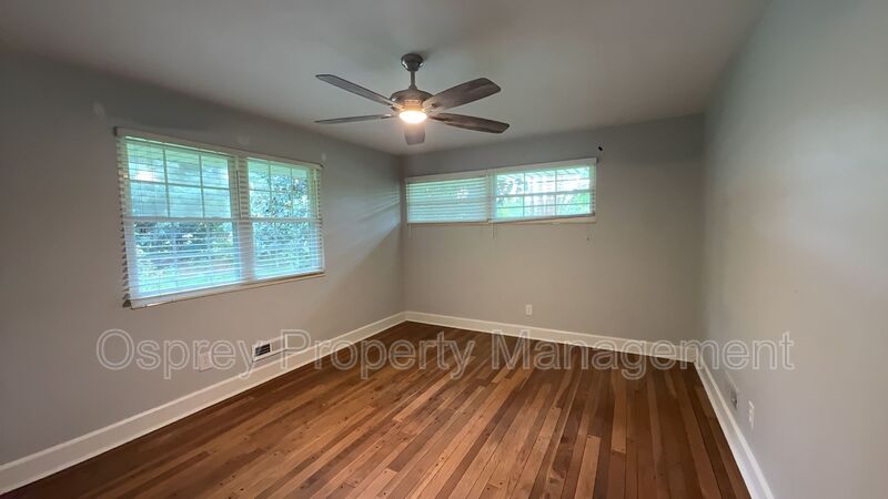 Spacious Brick Ranch Single Family Home!  - Photo 14