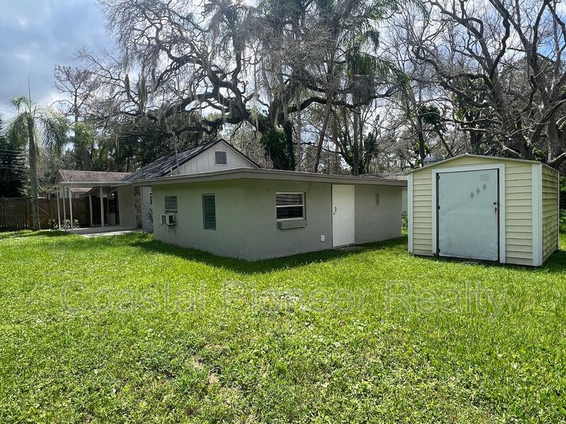 New Port Richey House: 5045 Green Key Rd