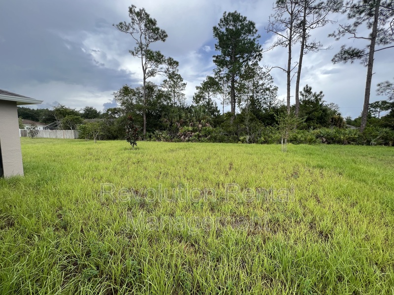 18 Providence Ln Palm Coast FL 32164-7406 - Photo 3