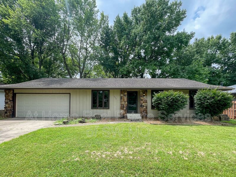 Springfield House: 1236 W Winkler St
