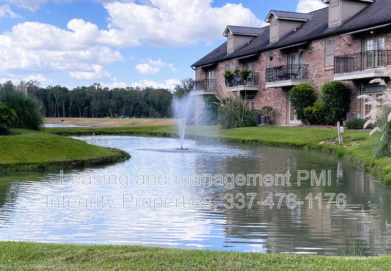 Baton Rouge Condo: 888 S Kenilworth Pkwy