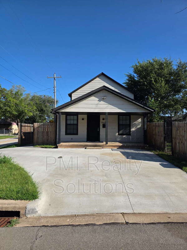 Tulsa House: 3947 West 8th Street