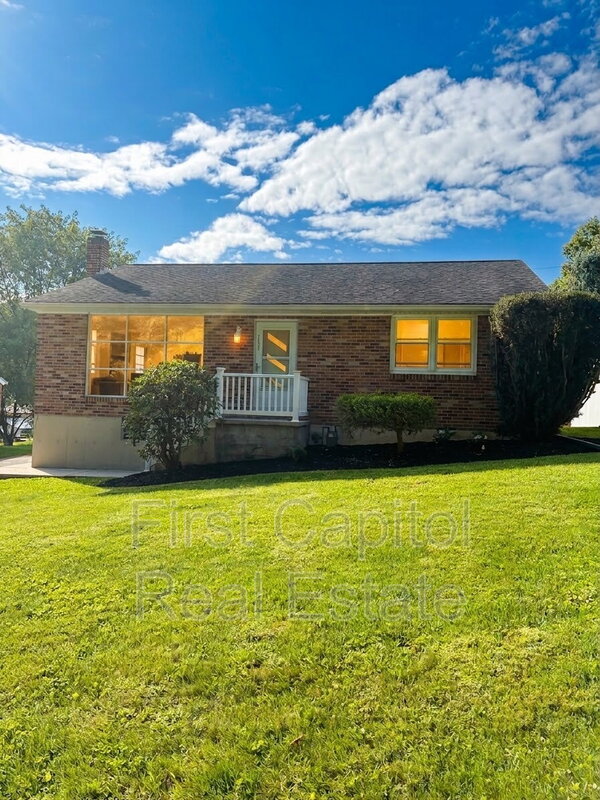 Mount Wolf House: 755 York Street