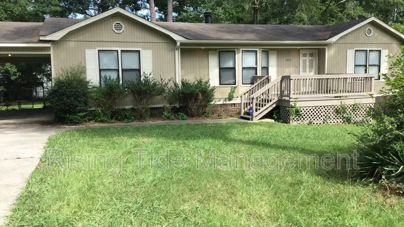 Birmingham House: 2757 Wood Dr NE