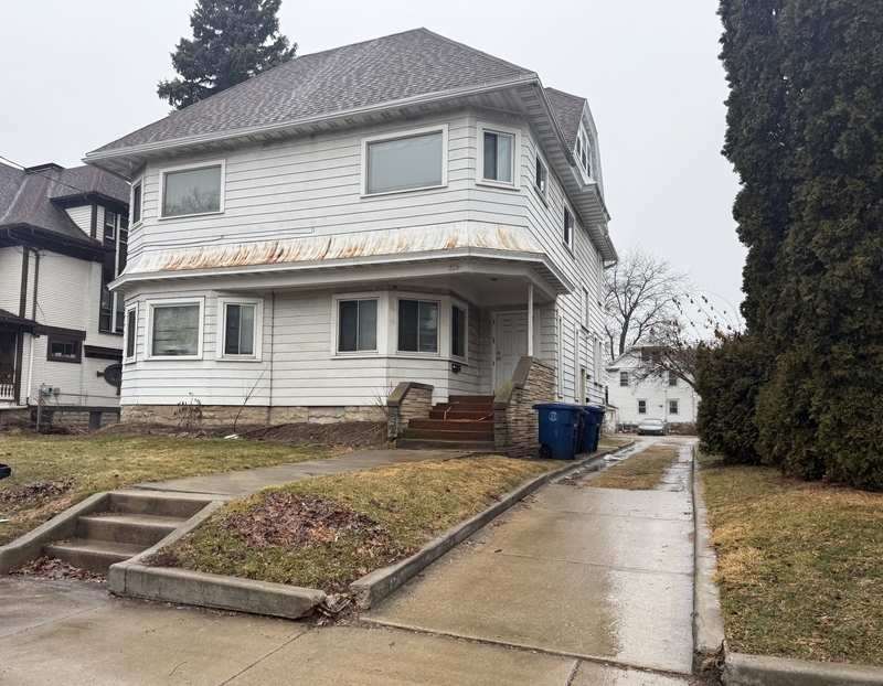 Oshkosh Condo: 929 Jackson St - Upper