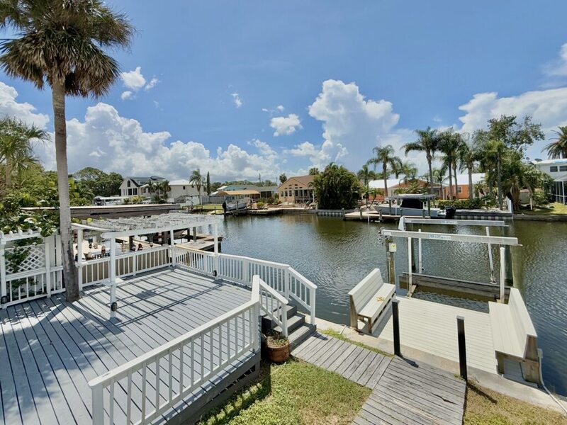 Tampa House: 8718 Thornwood Lane