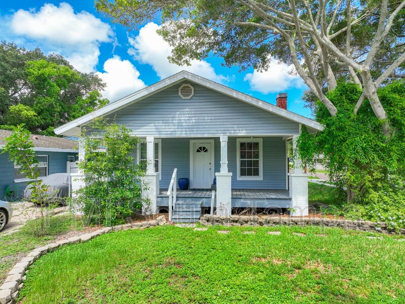 Largo House: 375 4th Street Northwest