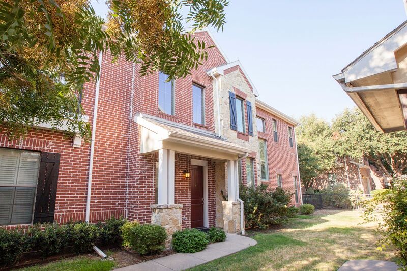 Richardson House: 2107 Lucerne Cove
