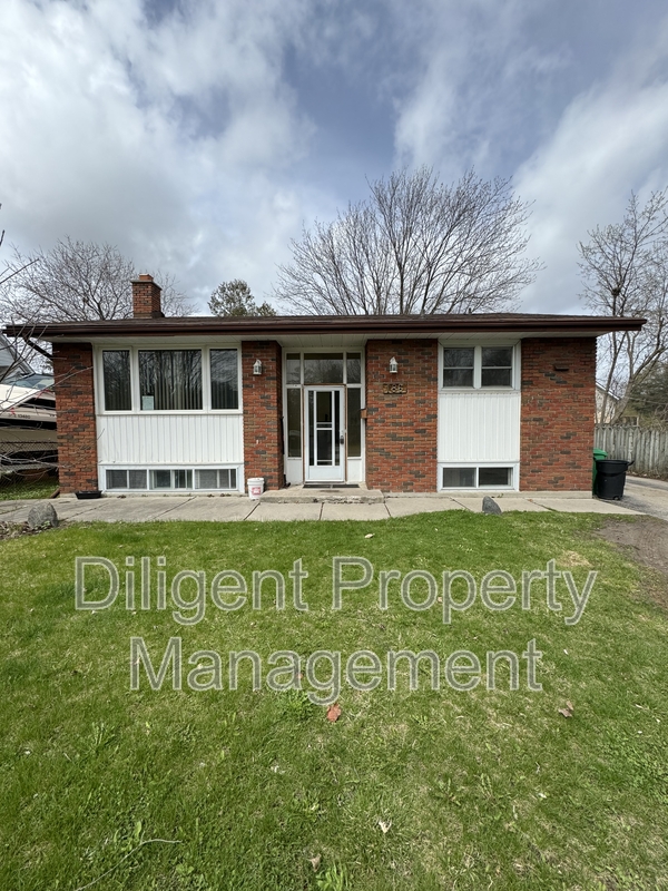 Peterborough House: 186 Collison Avenue