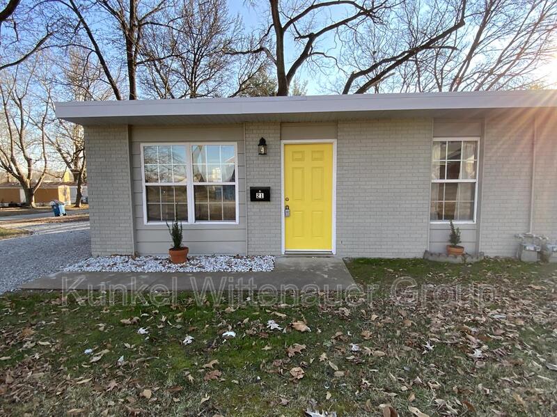 Swansea Condo: 21 Gundlach Place