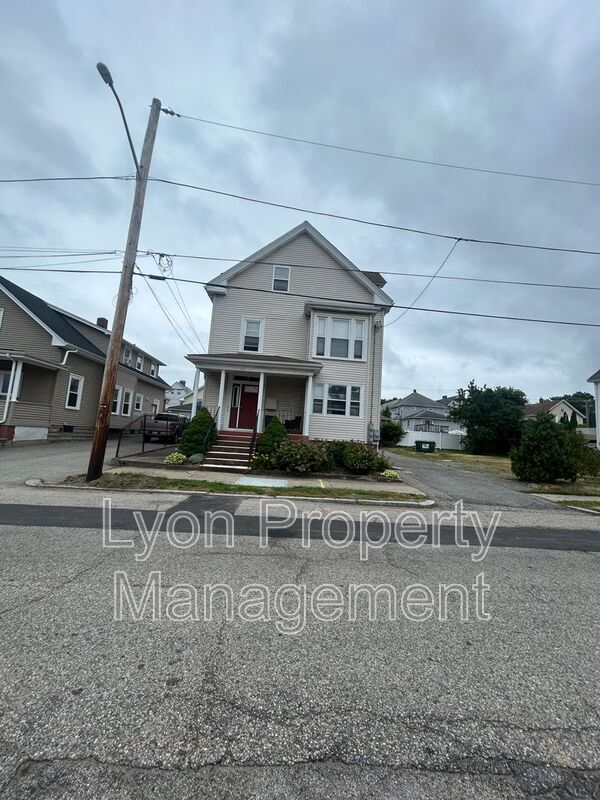 East Providence Condo: 18 Burgess Ave