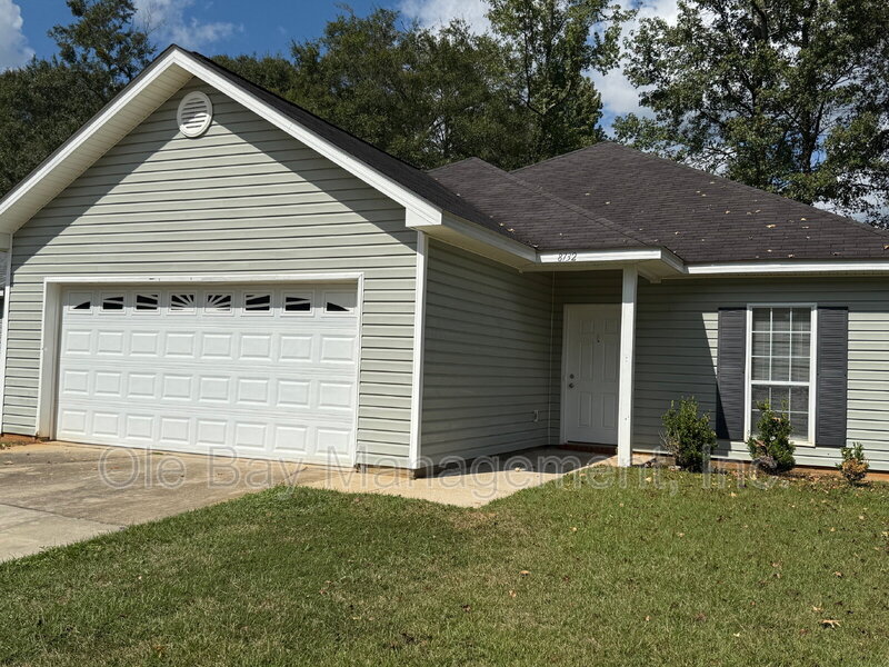 Mobile House: 8732 Fangorn Rd