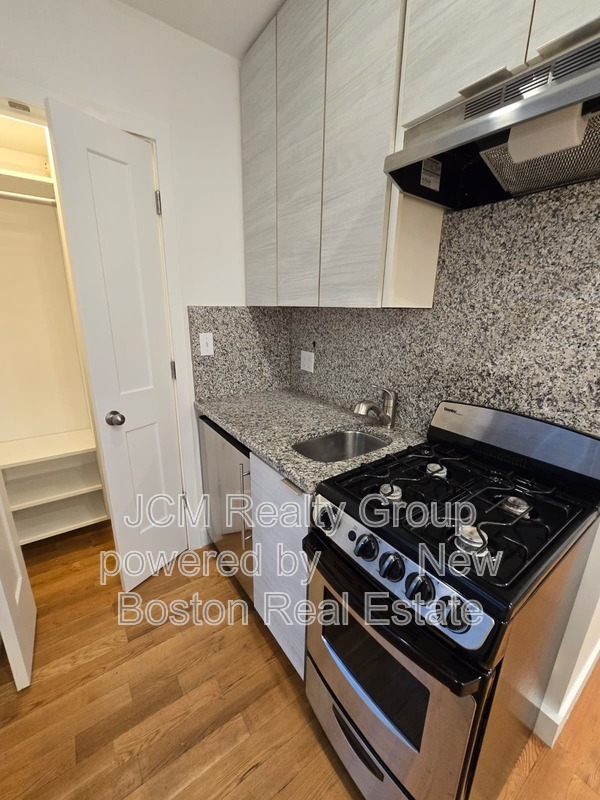 Chelsea Condo: 21 Fifth Street