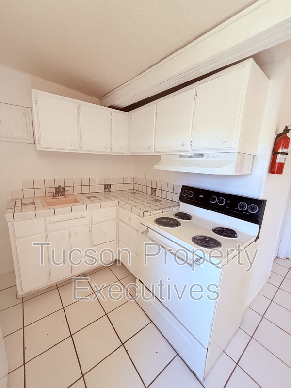 Tucson Condo: 19 West Veterans Blvd Unit 8