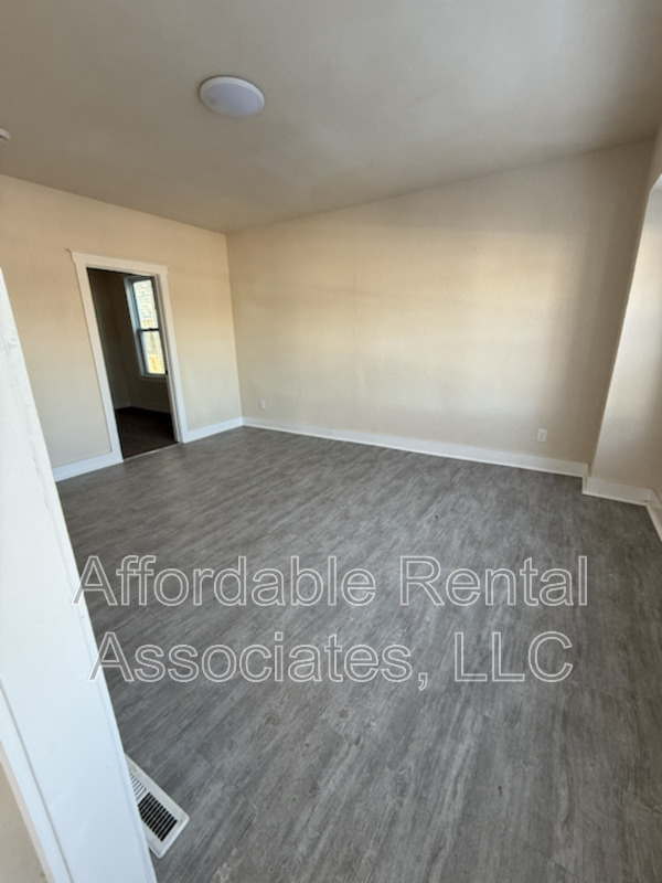 Milwaukee Condo: 2167 S 5th St