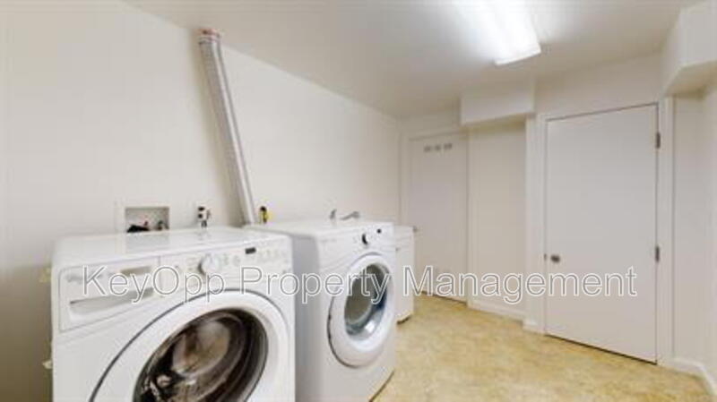 San Francisco House: 806 35th Avenue
