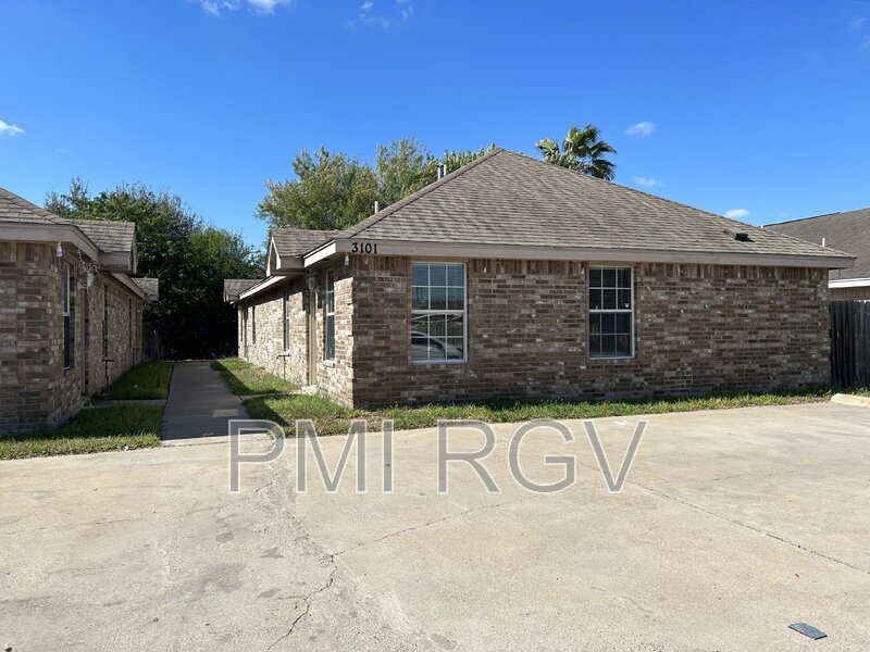 Edinburg Condo: 3113 Carson St