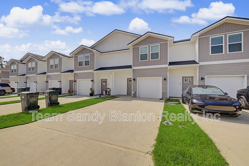 Pensacola House: 9055 Golden Eye Drive