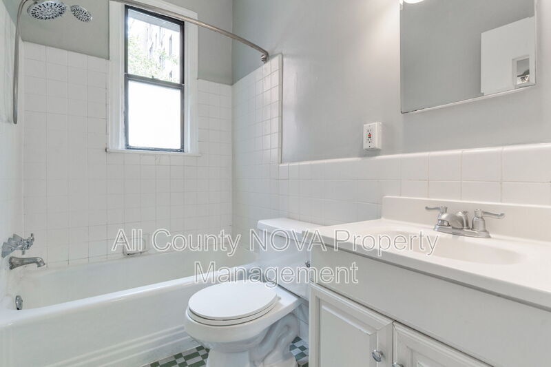 Main Rental Photo 16