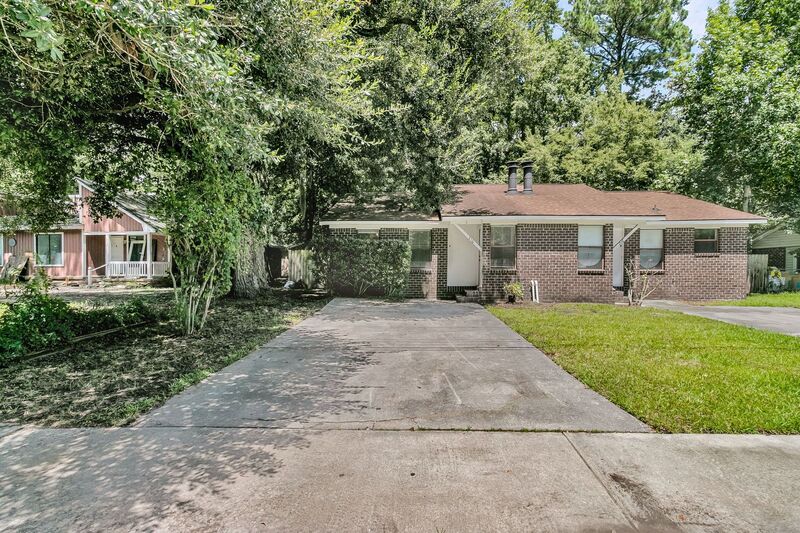 Ladson Condo: 216 Parlor Dr