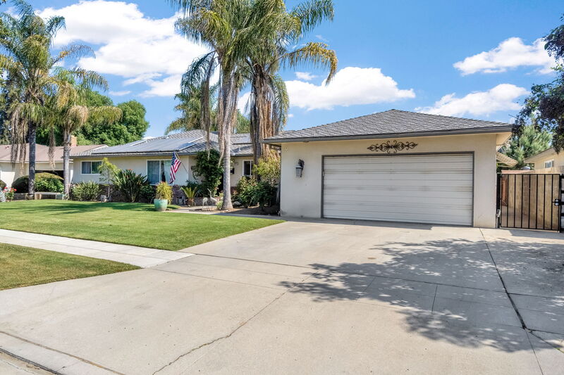 Fresno House: 6286 North 10th Street