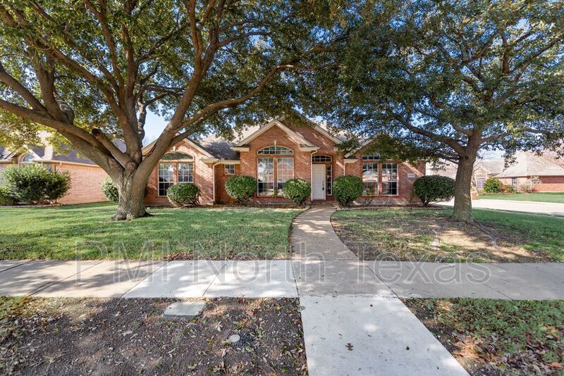 Frisco House: 4911 Lakeland Dr