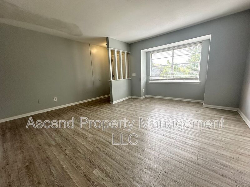 Red Bank Condo: 2410 Lyndon Ave - 8
