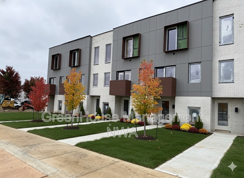 Bentonville Townhome: 838 SE 8th Street