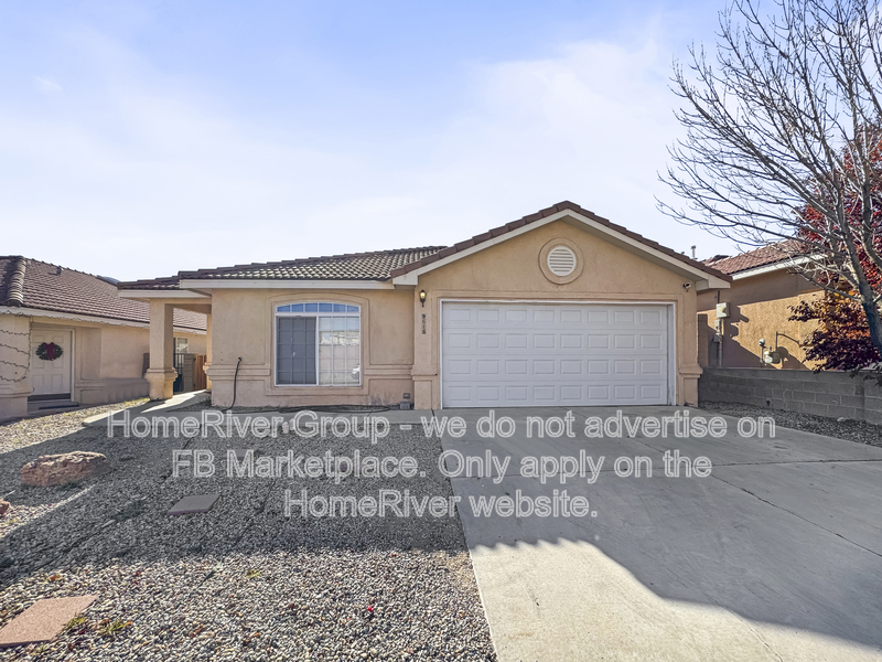 Albuquerque House: 9616 Kilauea Ave NW