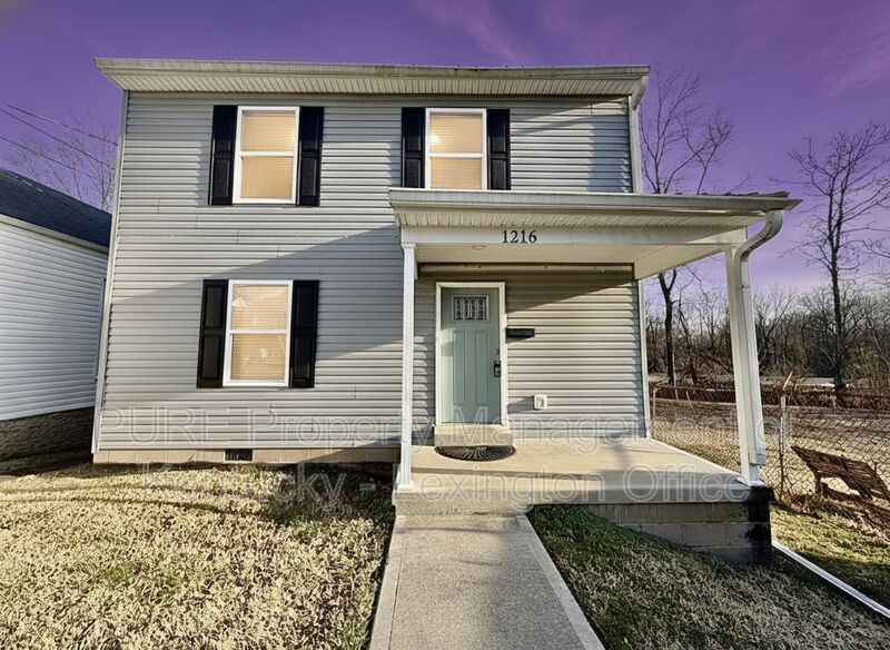 Paris House: 1216 Pleasant Street