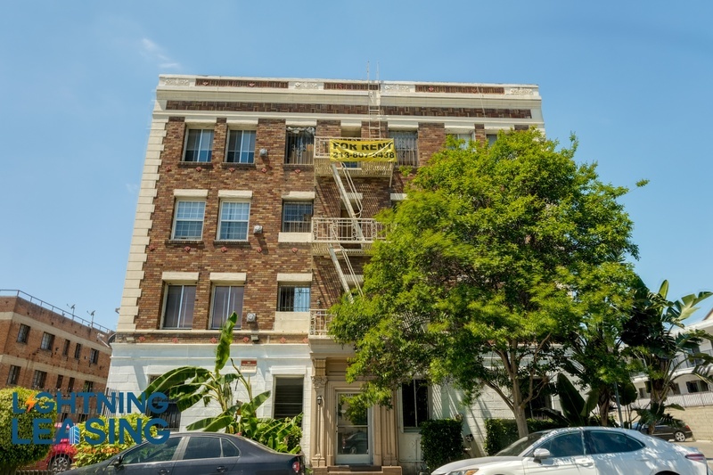Los Angeles Condo: 249 S Harvard Blvd