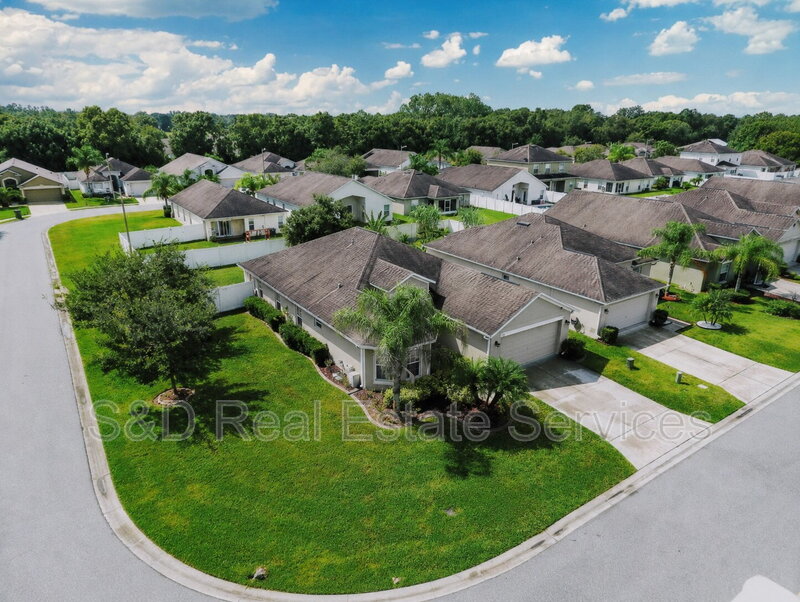 Lakeland House: 7147 Cedarcrest Blvd