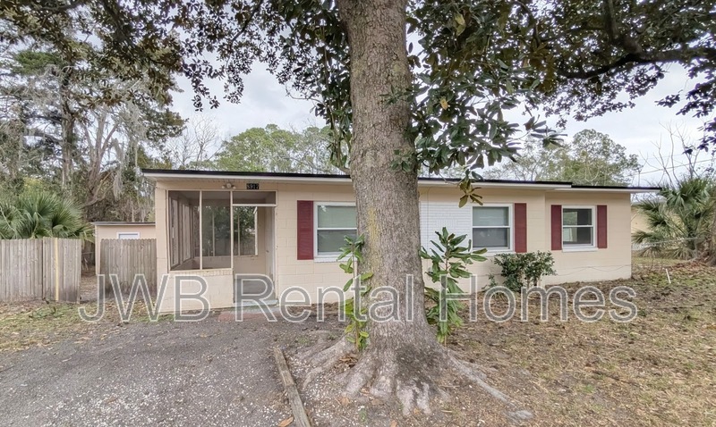 Jacksonville House: 8917 Madison Ave