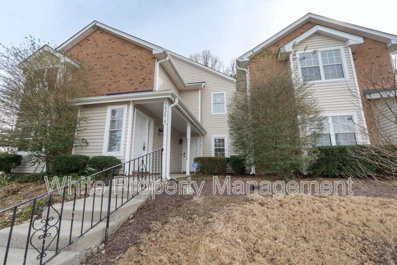 Charlotte Condo: 7825 Renaissance Court