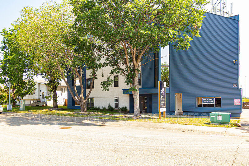 Edmonton Condo: 3007 35 Street NW