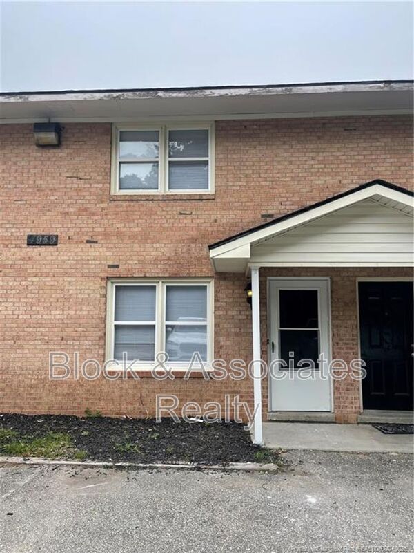 Fayetteville Condo: 4959 Galveston Dr