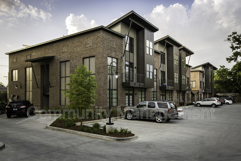 Baton Rouge House: 333 E Boyd Dr