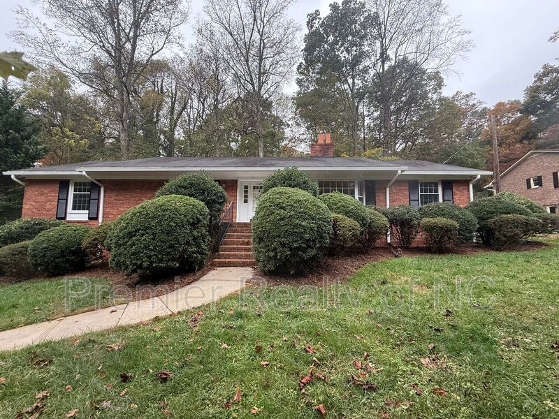 Winston Salem House: 1128 Partridge Lane