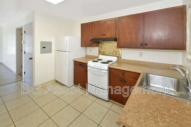 Oakland Condo: 8049 Greenridge Dr